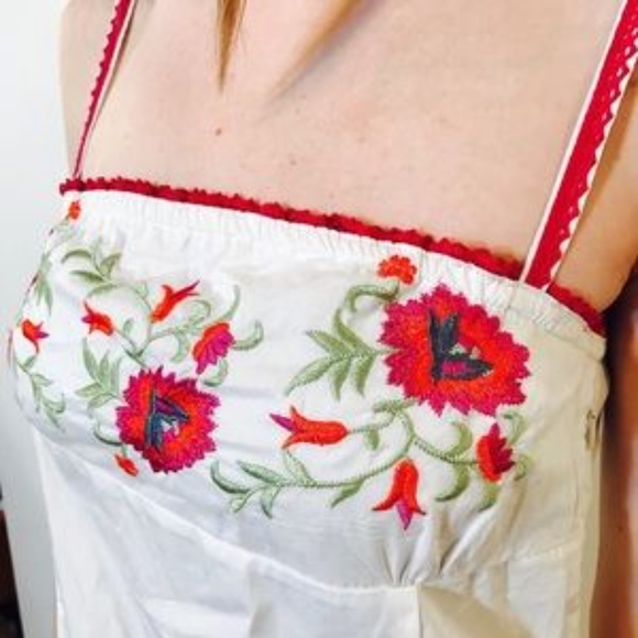 REBECCA BL NWT EMBROIDERED FLOWER WHITE DRESS 0067 - Picture 5 of 8